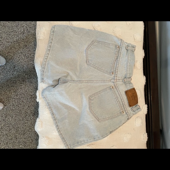 90’s Jean Shorts size 8, bought form Victoria’s Secrets - Picture 2 of 4